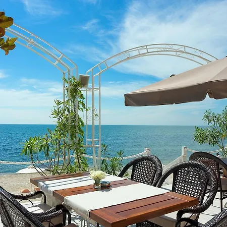 La 4* Golden Sands