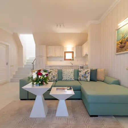 Апарт-отель La Золотые Пески